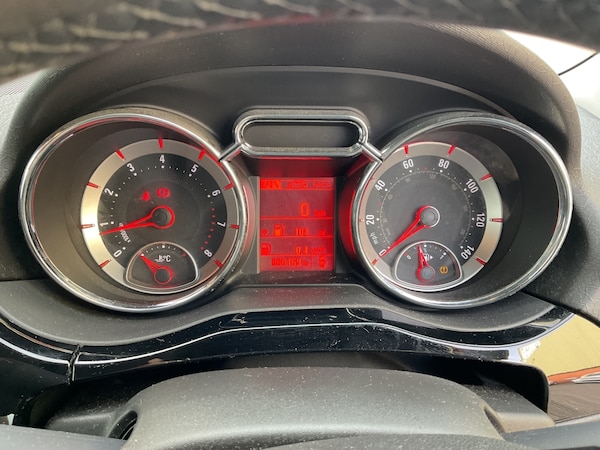 Used Vauxhall ADAM 2017 for sale - 76177655: Photo 8