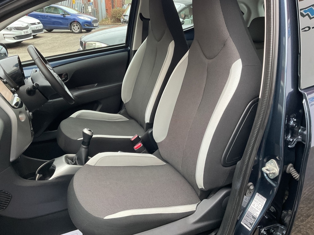 Used Toyota AYGO 2015 for sale - 77385470: Photo 24