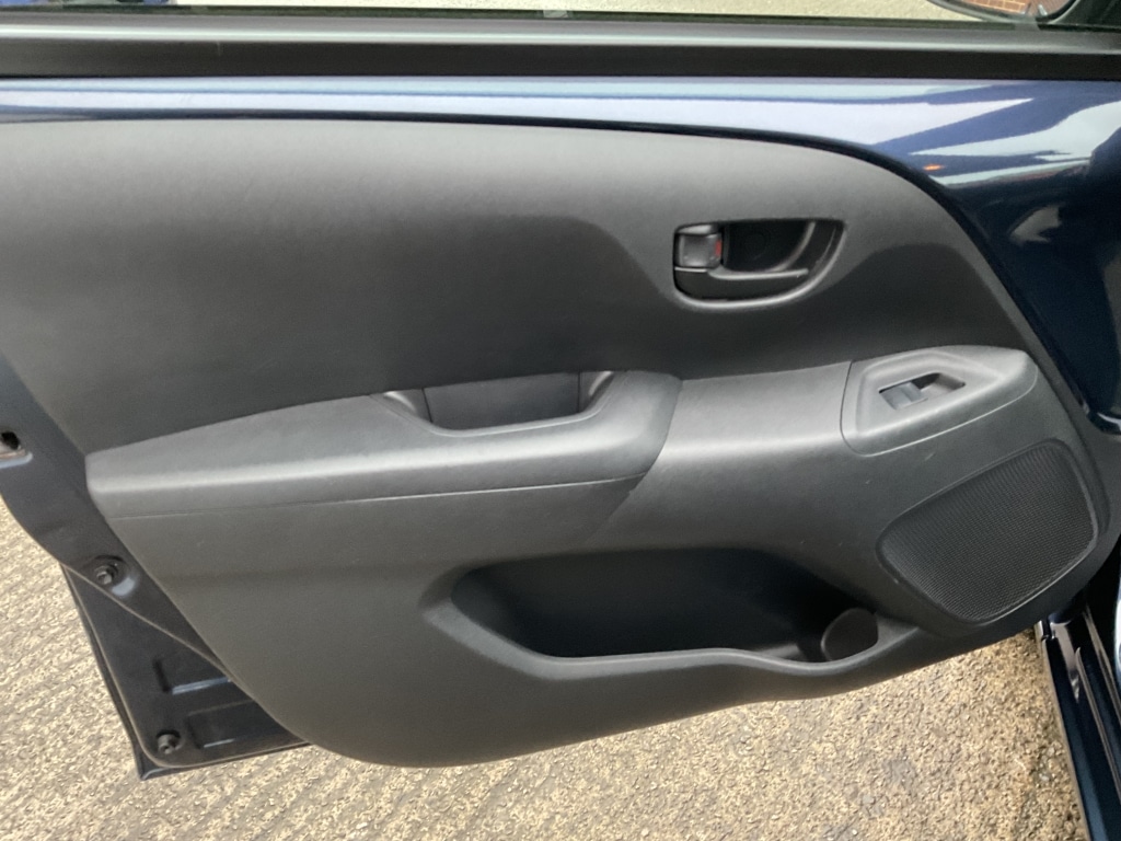 Used Toyota AYGO 2015 for sale - 77385470: Photo 25