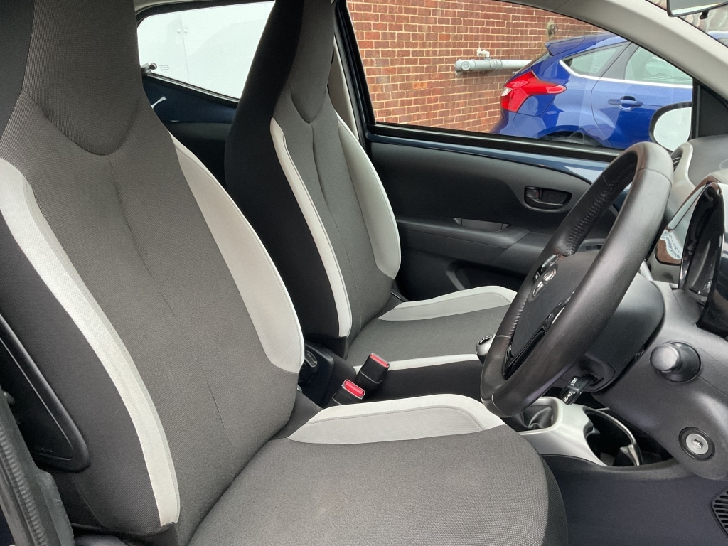 Used Toyota AYGO 2015 for sale - 77385470: Photo 7