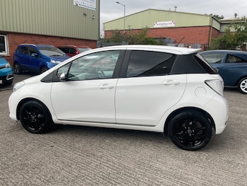 Used Toyota Yaris 2013 for sale - 79277924: Photo