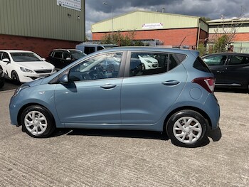 Used Hyundai i10 2018 for sale - 78460082: Photo