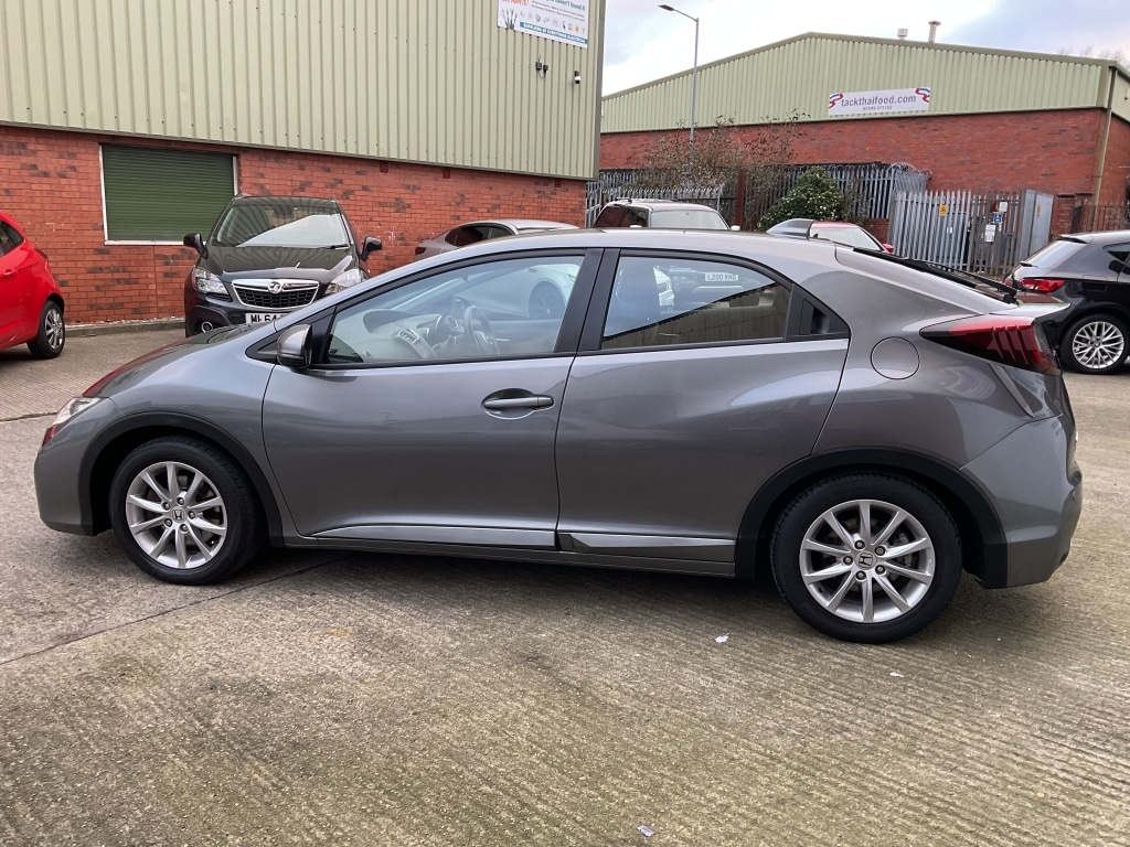 Used Honda Civic 2015 for sale - 77012672: Photo 4