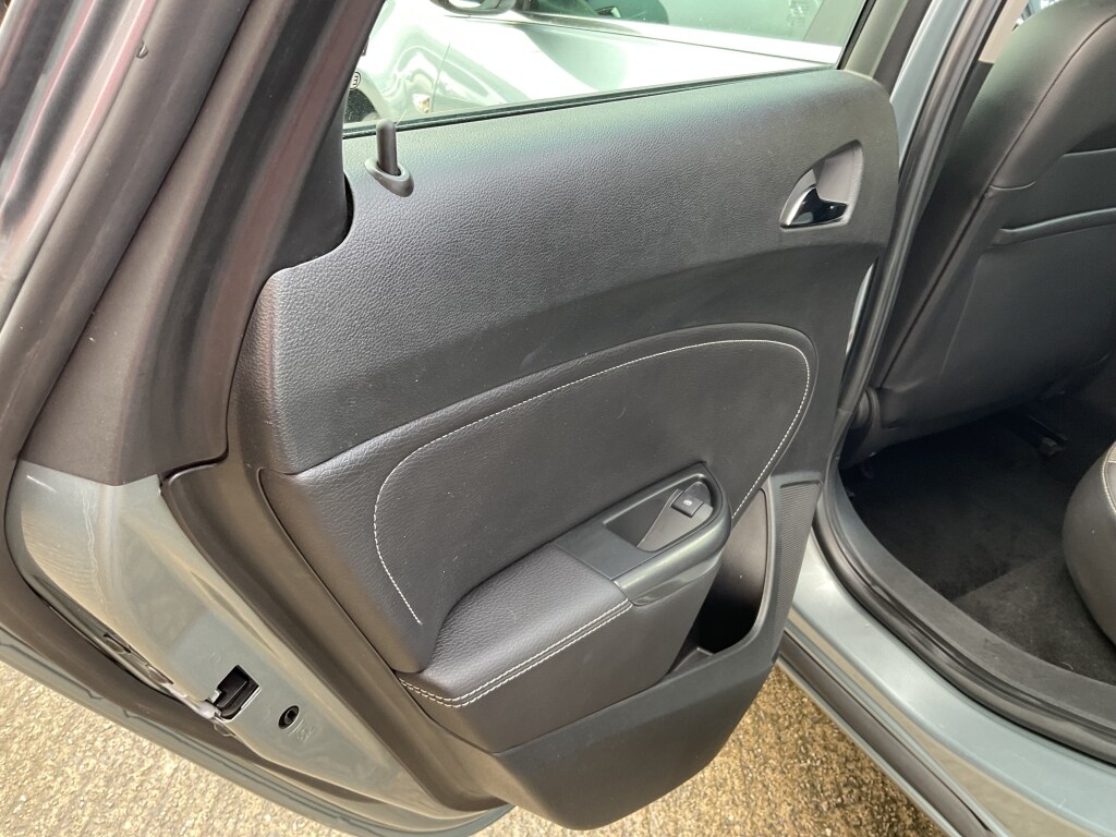 Used Vauxhall Astra 2012 for sale - 78040603: Photo 19