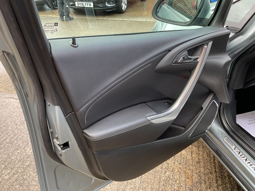 Used Vauxhall Astra 2012 for sale - 78040603: Photo 22