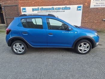 Used Dacia Sandero Stepway 2015 for sale - 77702559: Photo