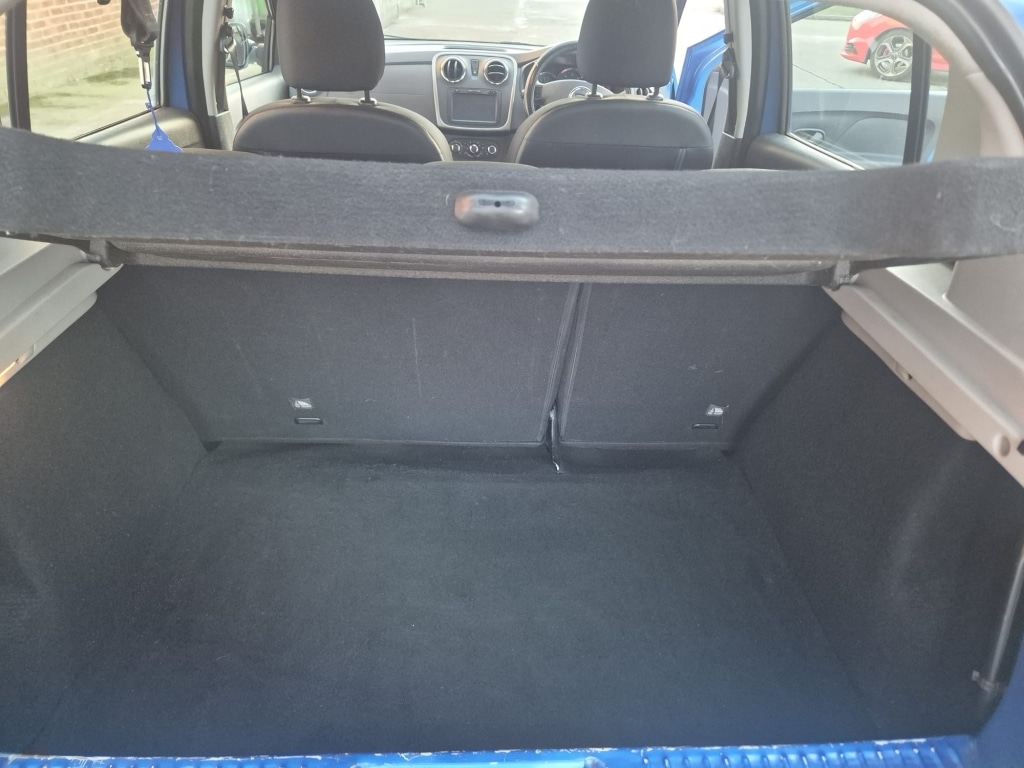 Used Dacia Sandero Stepway 2015 for sale - 77702559: Photo 2