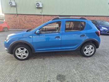 Used Dacia Sandero Stepway 2015 for sale - 77702559: Photo