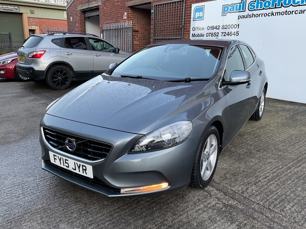 Used Volvo V40 2015 for sale - 76741516: Photo 2
