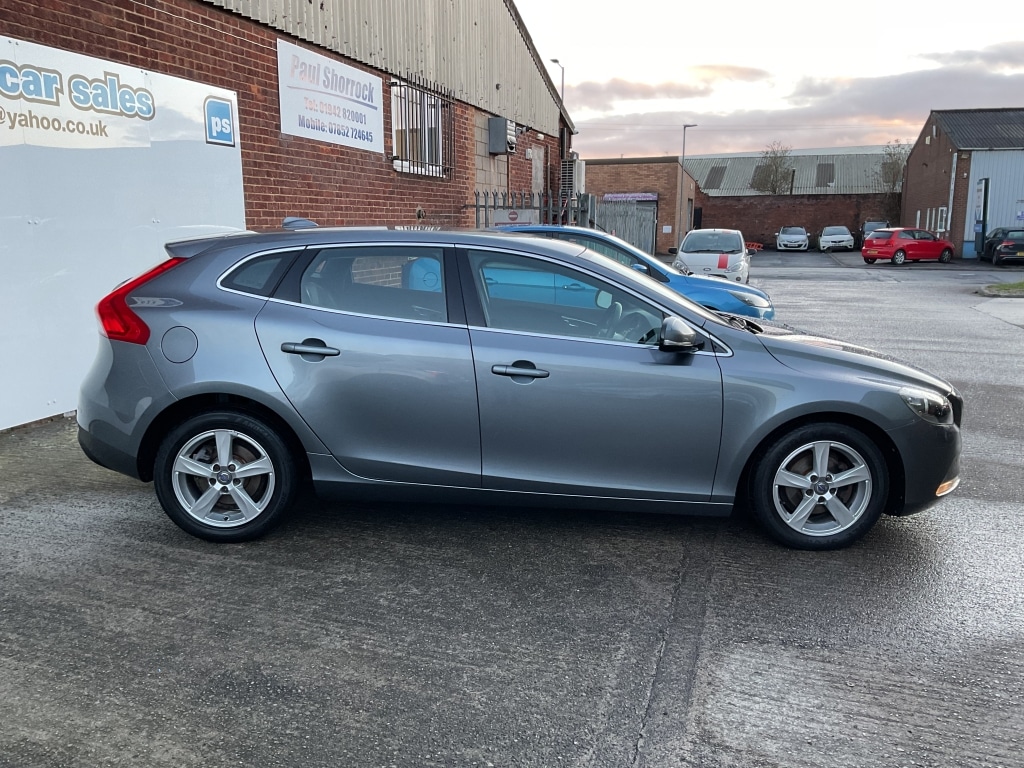 Used Volvo V40 2015 for sale - 76741516: Photo 6