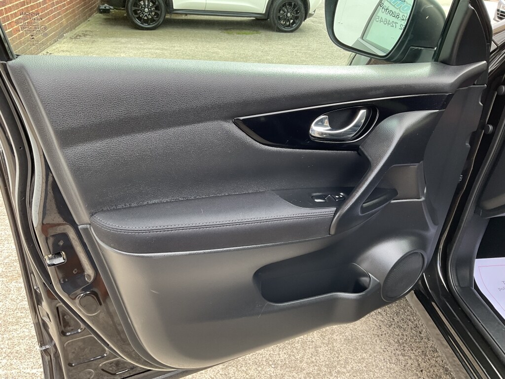 Used Nissan Qashqai 2016 for sale - 76383450: Photo 33