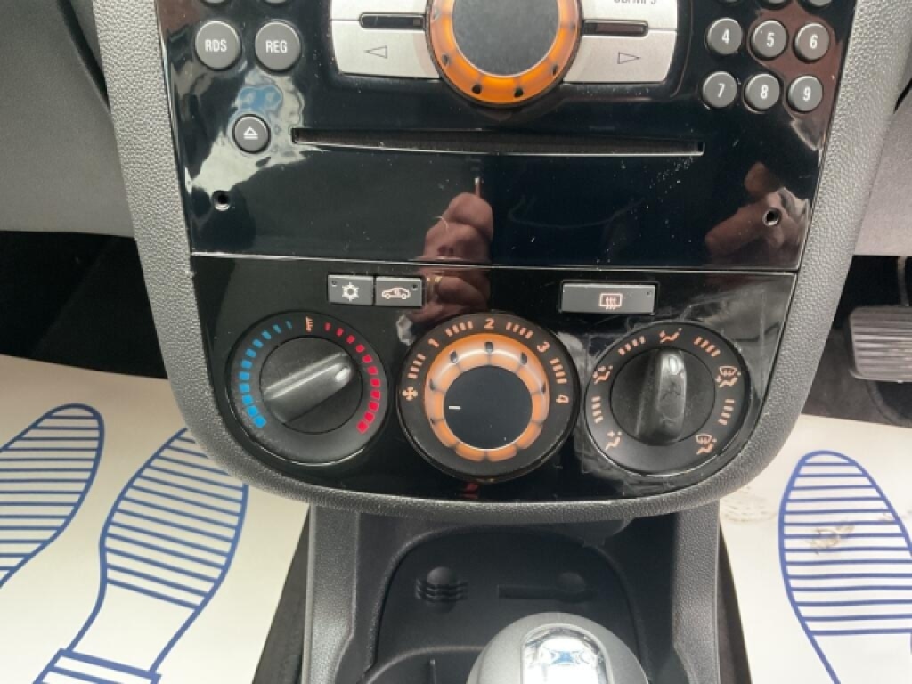 Used Vauxhall Corsa 2010 for sale - 76885187: Photo 13