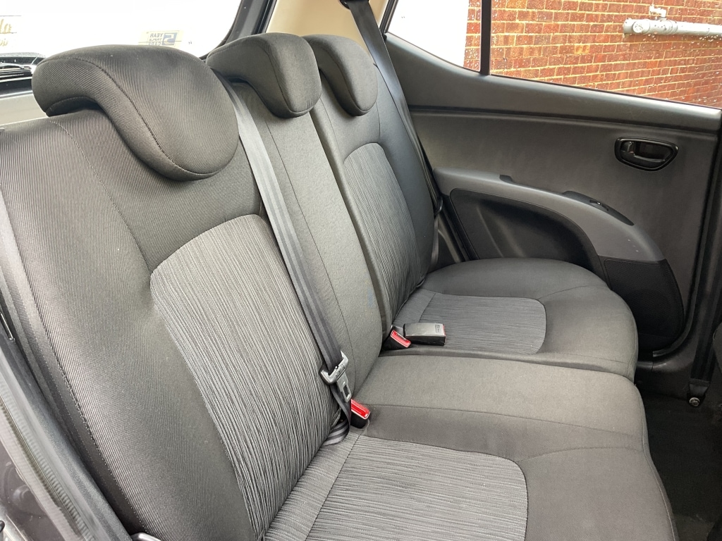 Used Hyundai i10 2012 for sale - 76440027: Photo 15