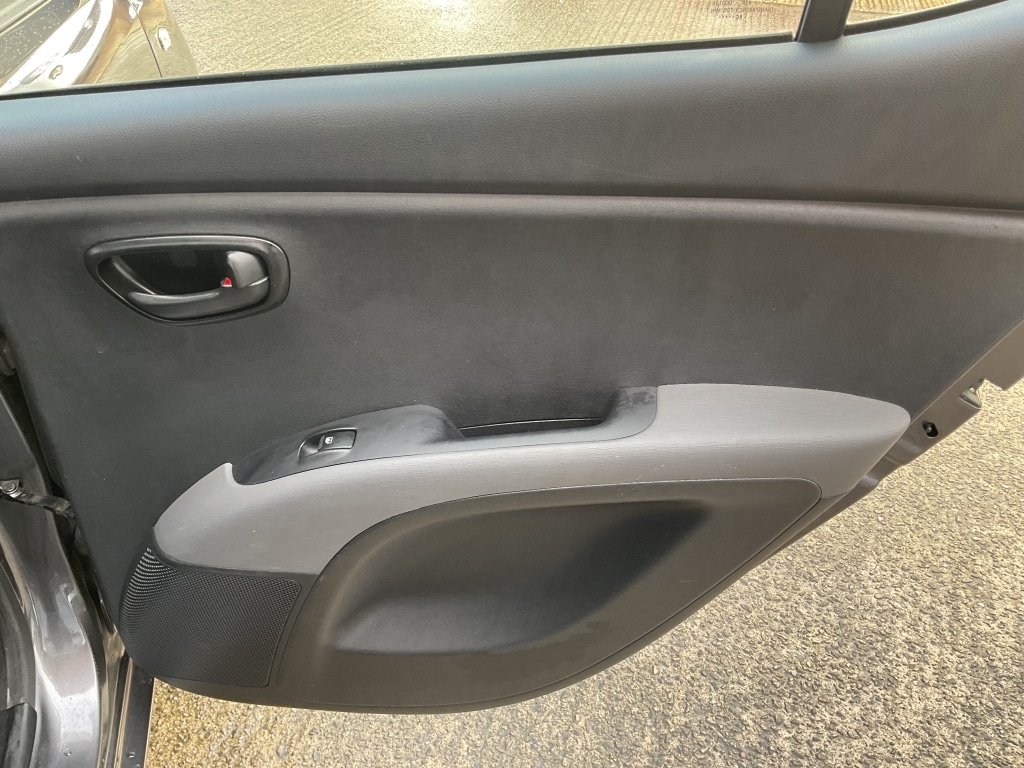 Used Hyundai i10 2012 for sale - 76440027: Photo 16