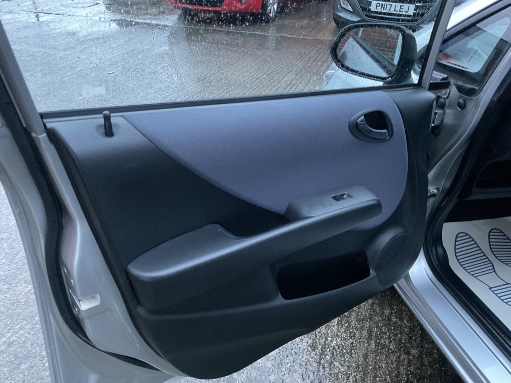 Used Honda Jazz 2007 for sale - 76951425: Photo 20