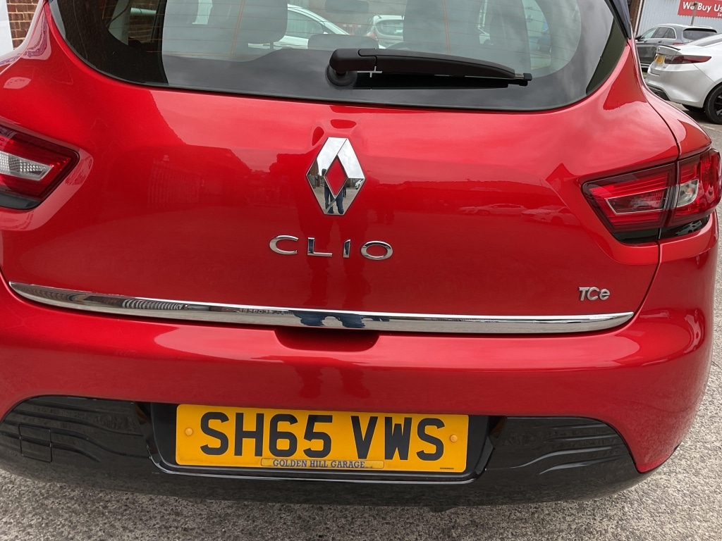 Used Renault Clio 2015 for sale - 76082852: Photo 21