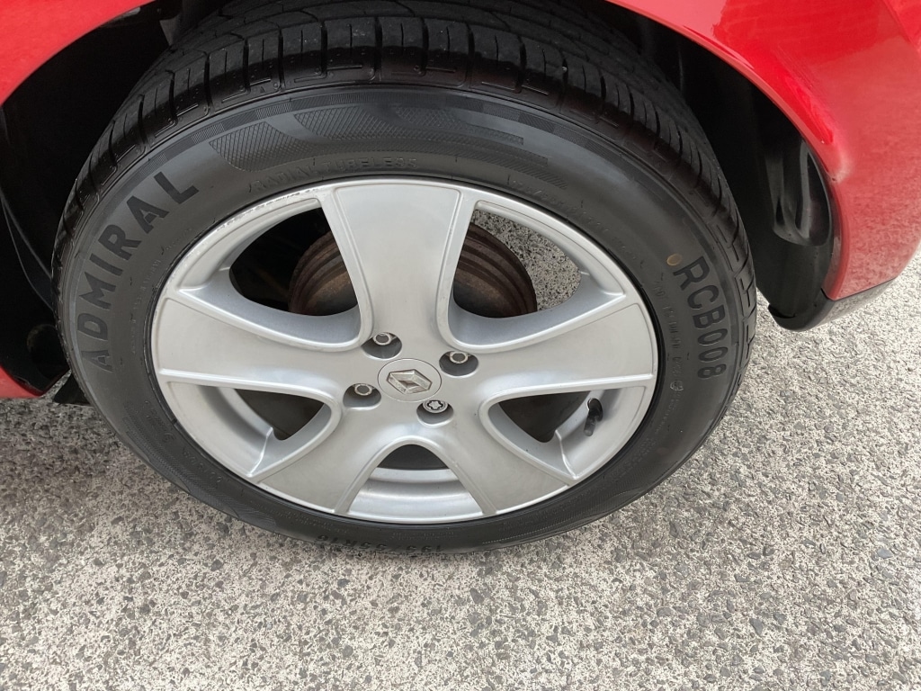 Used Renault Clio 2015 for sale - 76082852: Photo 26