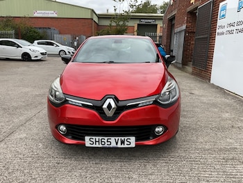 Used Renault Clio 2015 for sale - 76082852: Photo