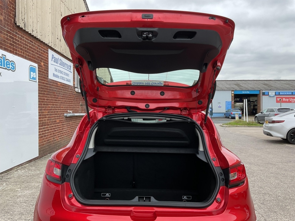 Used Renault Clio 2015 for sale - 76082852: Photo 38