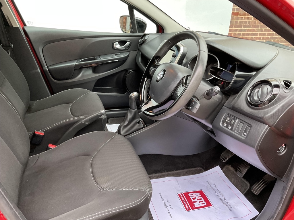 Used Renault Clio 2015 for sale - 76082852: Photo 4