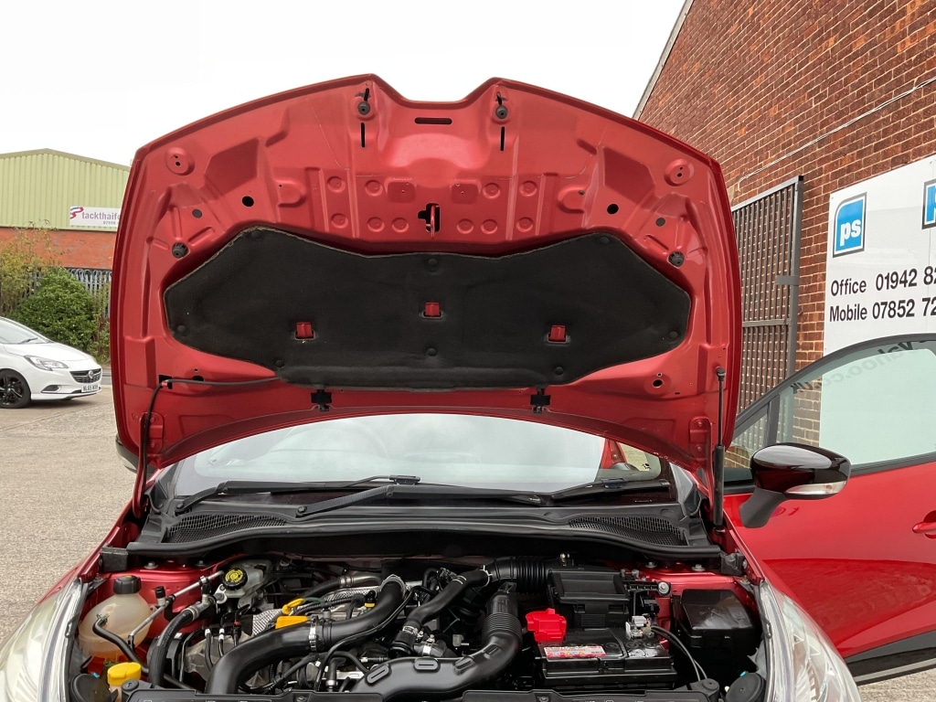 Used Renault Clio 2015 for sale - 76082852: Photo 44