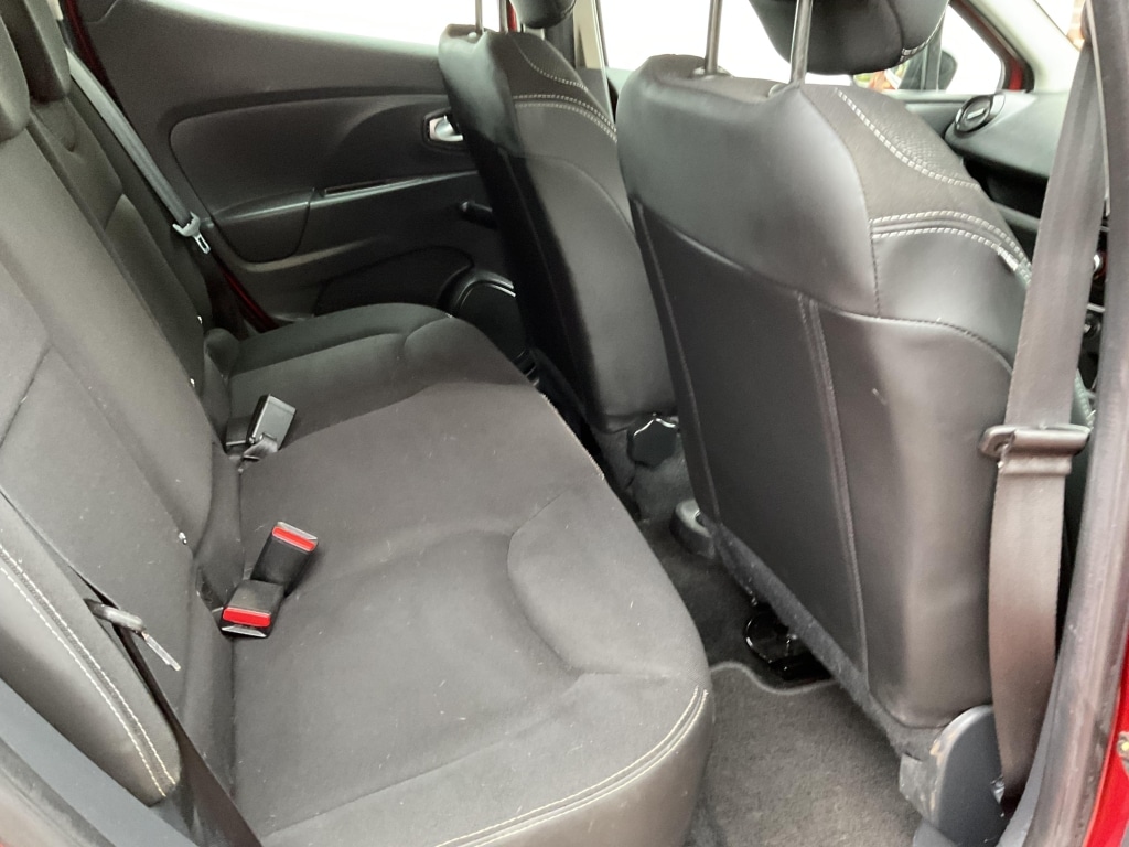 Used Renault Clio 2015 for sale - 76082852: Photo 5