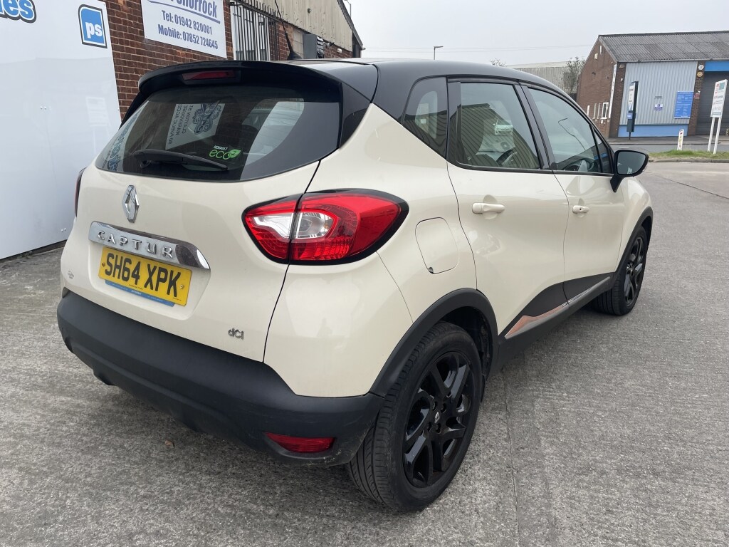 Used Renault Captur 2014 for sale - 77980851: Photo 3