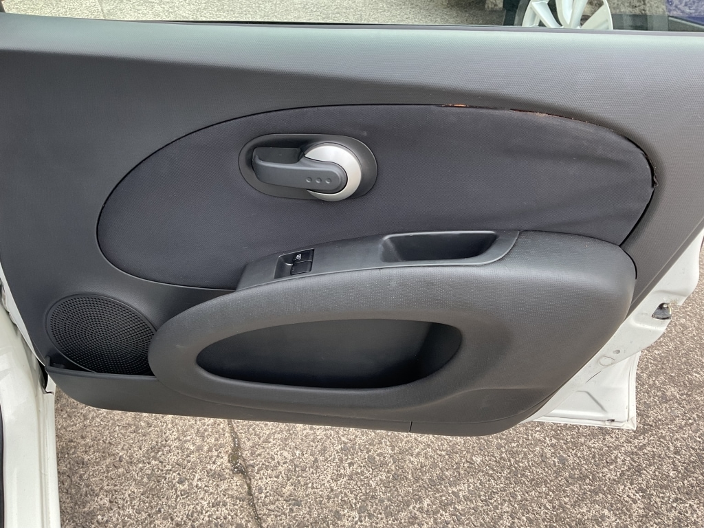 Used Nissan Micra 2010 for sale - 76149825: Photo 25