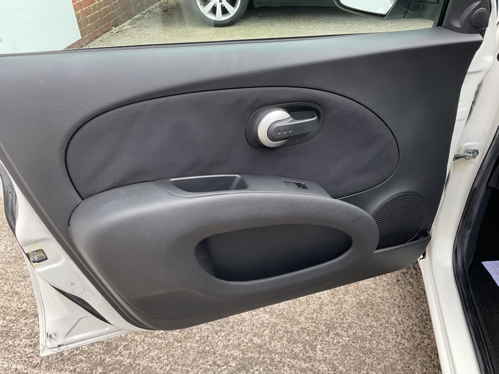 Used Nissan Micra 2010 for sale - 76149825: Photo 33