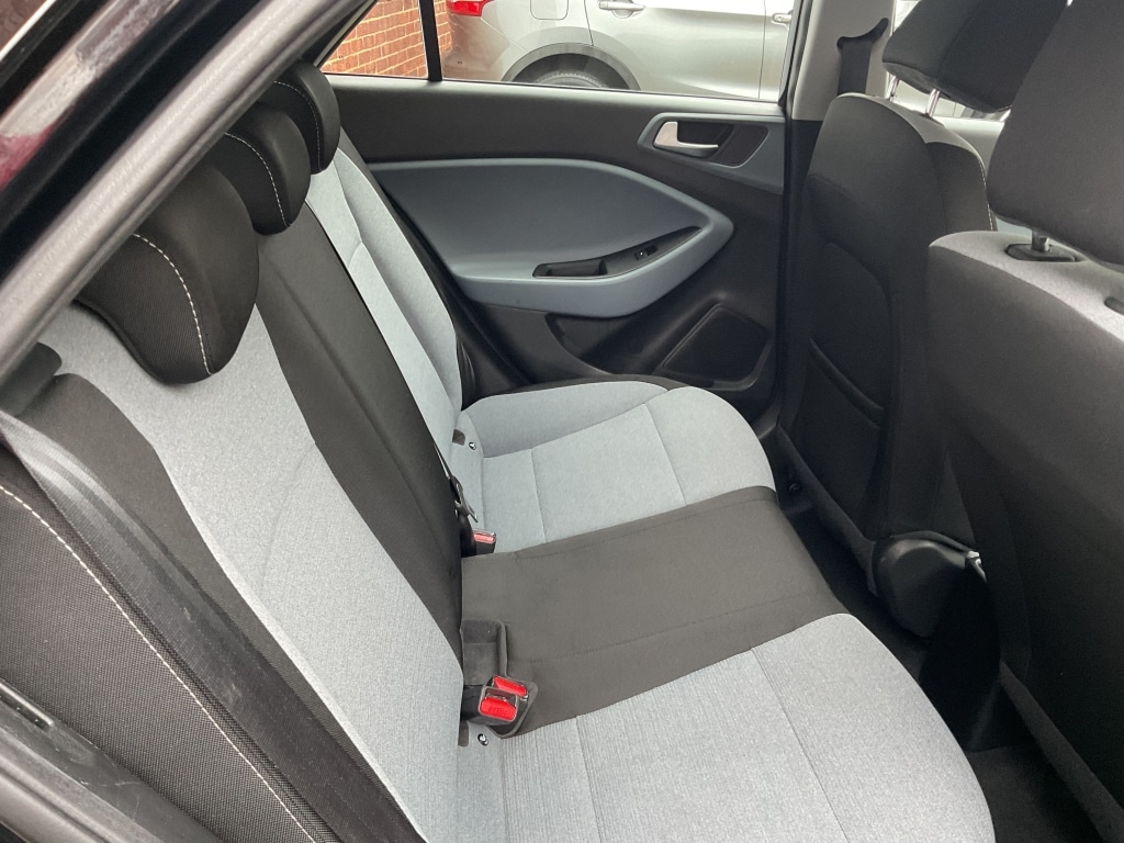 Used Hyundai i20 2016 for sale - 76560187: Photo 16