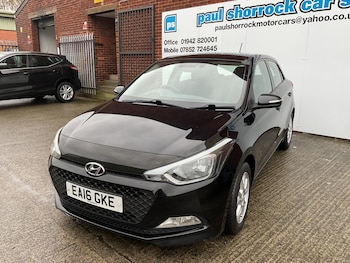 Used Hyundai i20 2016 for sale - 76560187: Photo