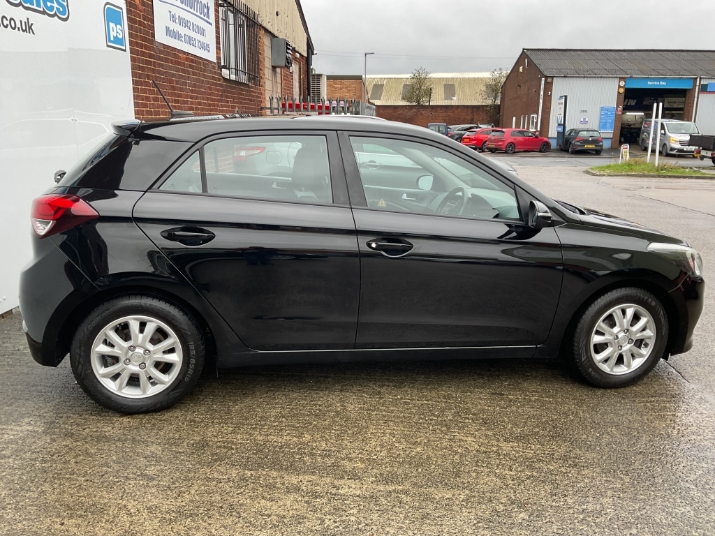 Used Hyundai i20 2016 for sale - 76560187: Photo 6