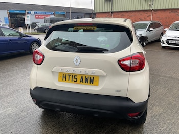 Used Renault Captur 2015 for sale - 77536172: Photo