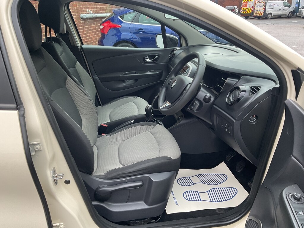 Used Renault Captur 2015 for sale - 77536172: Photo 6