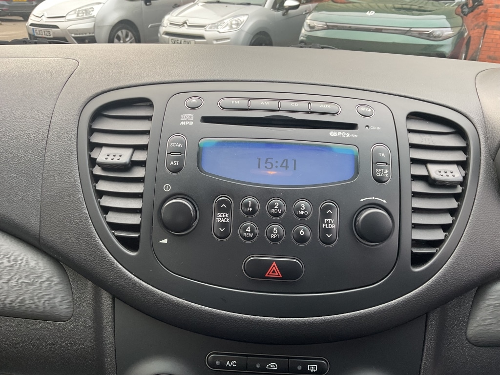 Used Hyundai i10 2011 for sale - 77807429: Photo 10