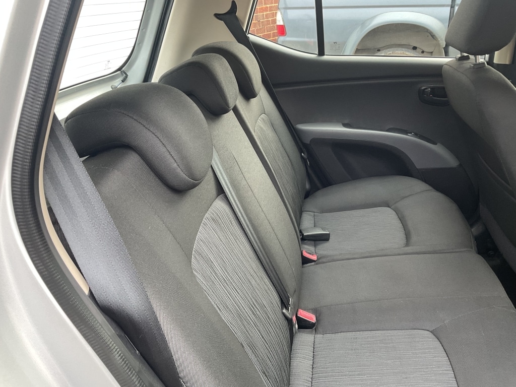 Used Hyundai i10 2011 for sale - 77807429: Photo 14