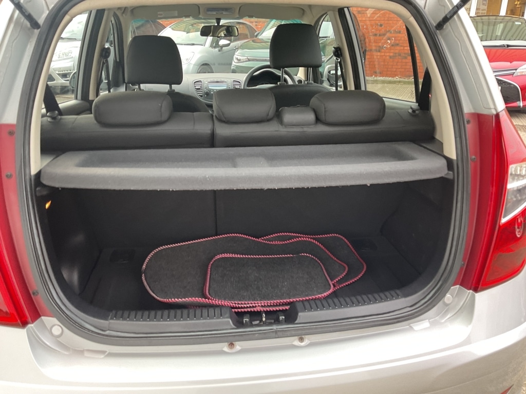 Used Hyundai i10 2011 for sale - 77807429: Photo 17