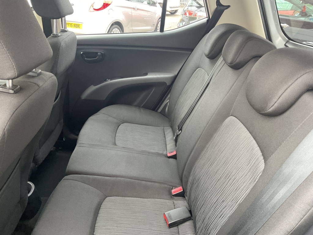 Used Hyundai i10 2011 for sale - 77807429: Photo 18