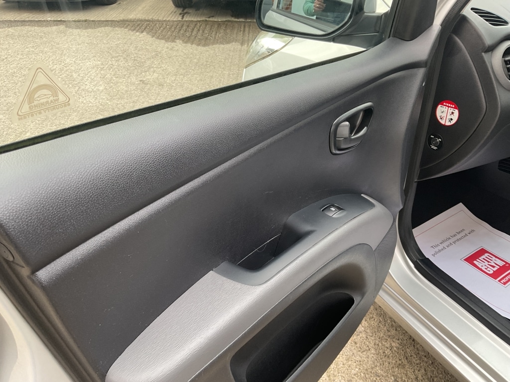 Used Hyundai i10 2011 for sale - 77807429: Photo 22