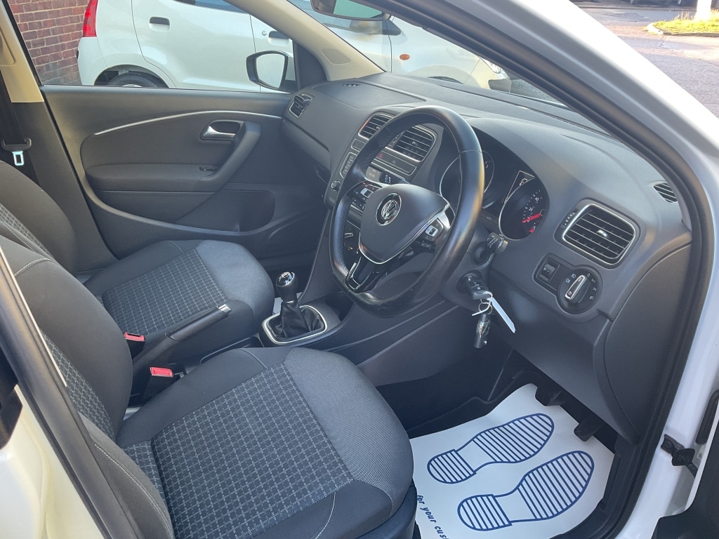 Used Volkswagen Polo 2016 for sale - 76779208: Photo 8