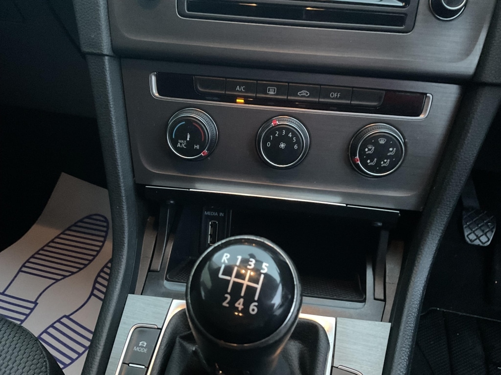 Used Volkswagen Golf 2013 for sale - 76618856: Photo 13