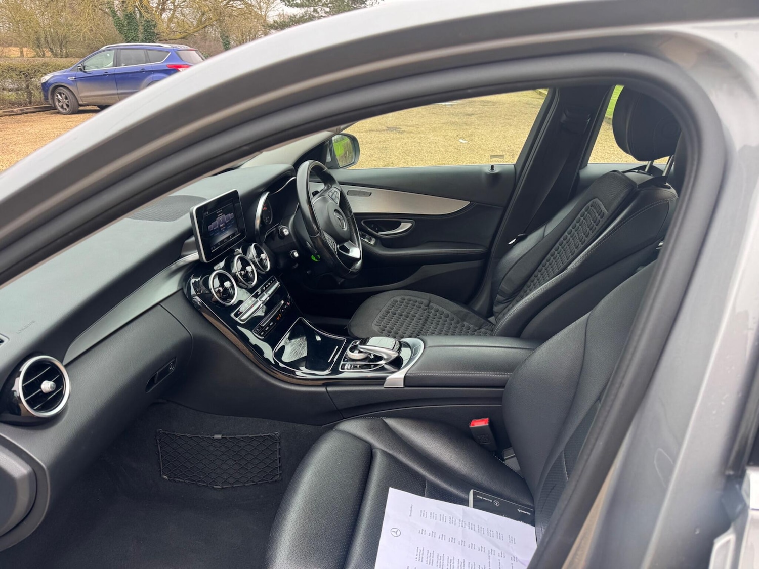 Used Mercedes-Benz C Class 2015 for sale - 77598705: Photo 2