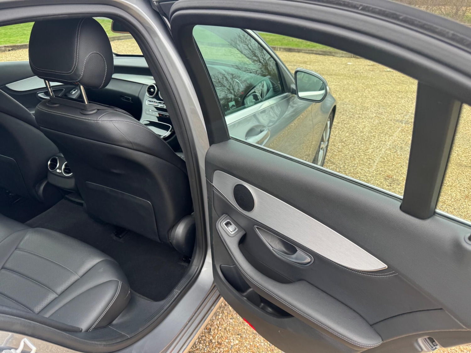 Used Mercedes-Benz C Class 2015 for sale - 77598705: Photo 31