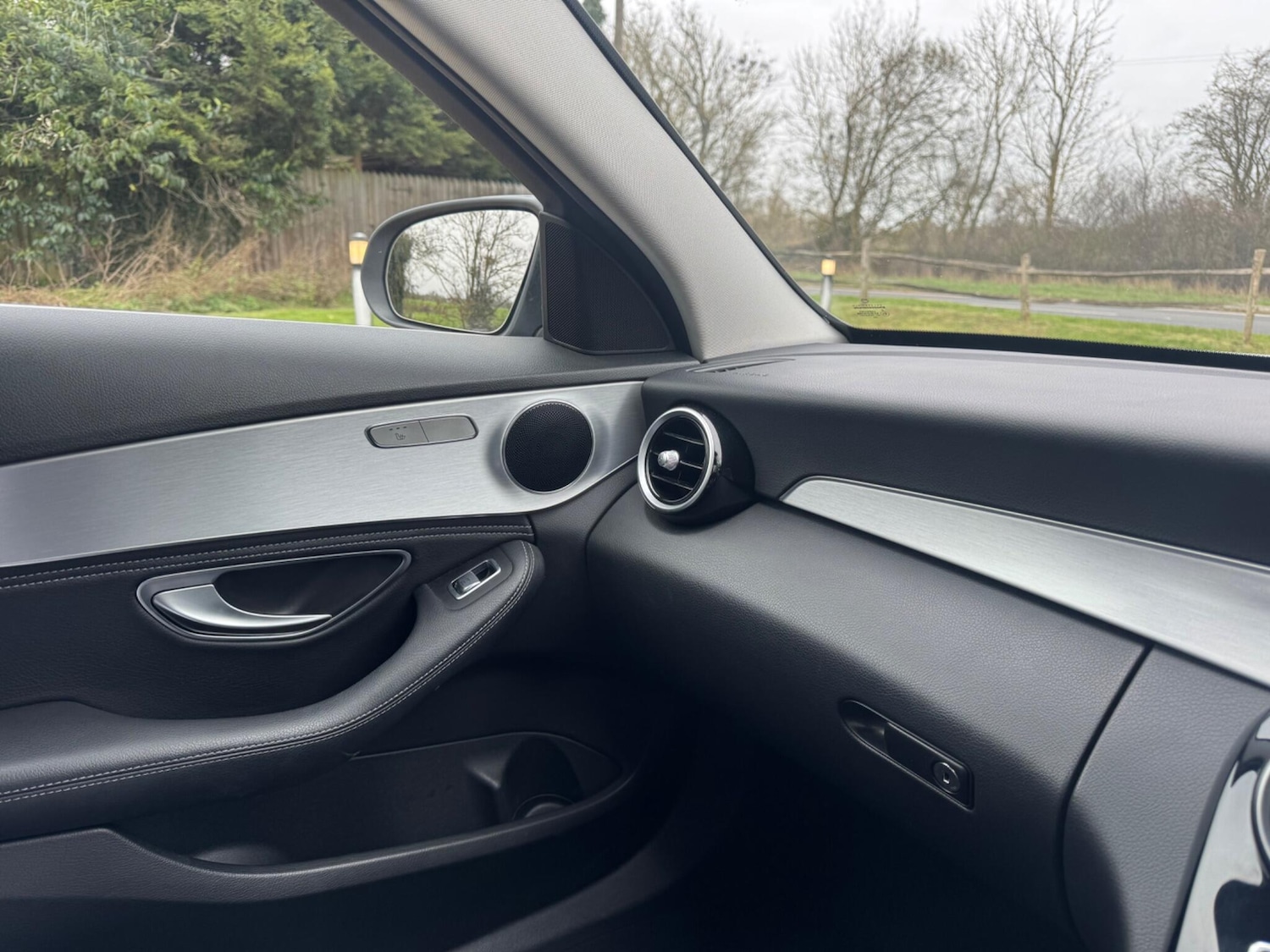 Used Mercedes-Benz C Class 2015 for sale - 77598705: Photo 8