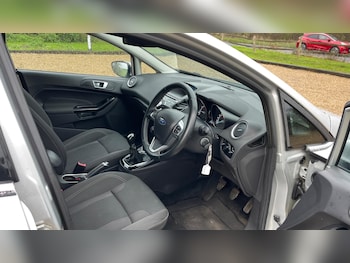 Used Ford Fiesta 2015 for sale - 76666867: Photo