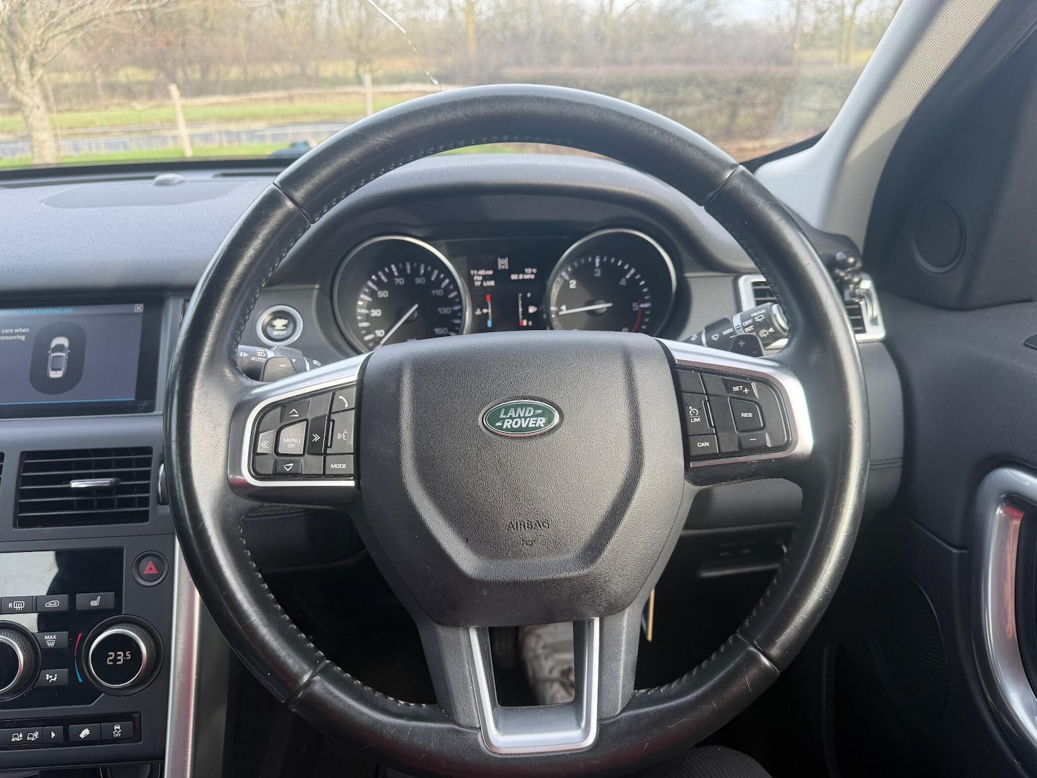 Used Land Rover Discovery Sport 2015 for sale - 76866069: Photo 2