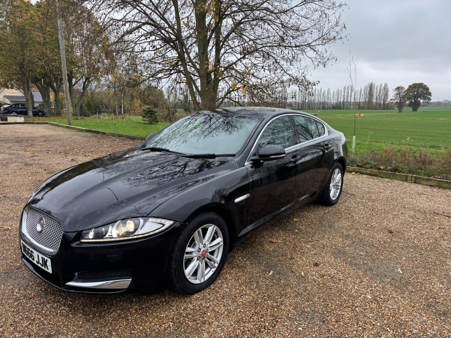Used Jaguar XF 2013 for sale - 76512135: Photo 2