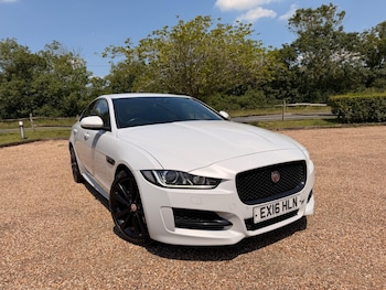 Used Jaguar XE 2016 for sale - 78959054: Photo
