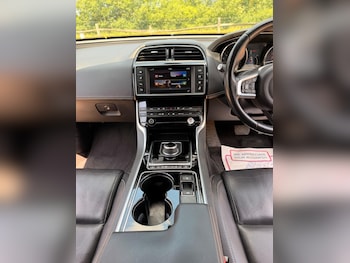 Used Jaguar XE 2016 for sale - 78959054: Photo