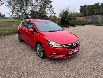 Used Vauxhall Astra 2015 for sale - 76270596: Photo 2